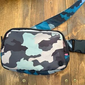 Lululemon Athletica Multicolor Camoflauge Belt Bag Modern Sporty Design
